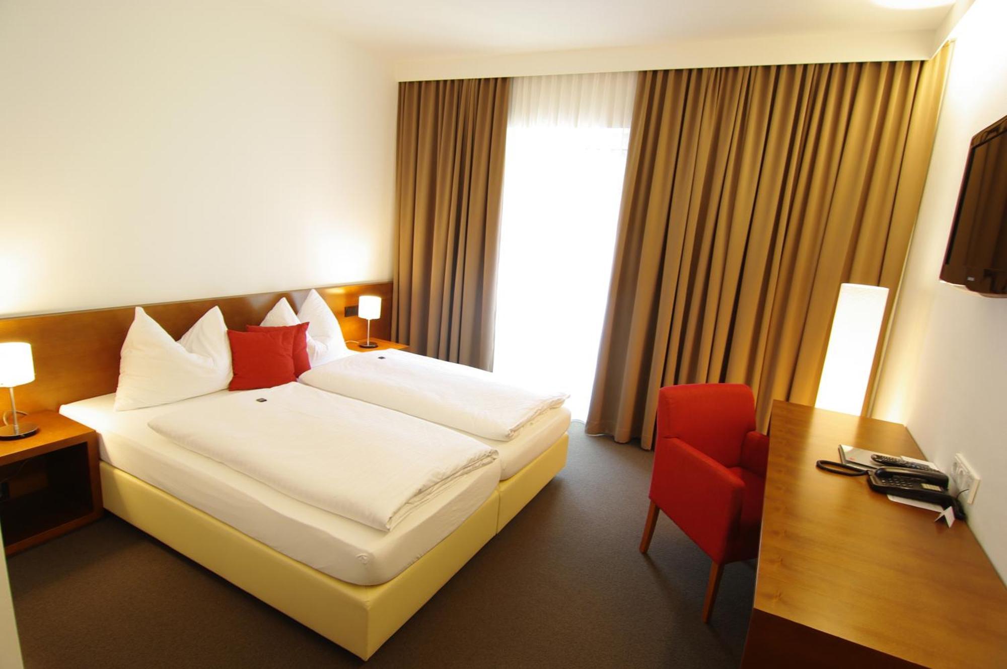 Hotel & Restaurant Christkindlwirt Steyr Rom bilde